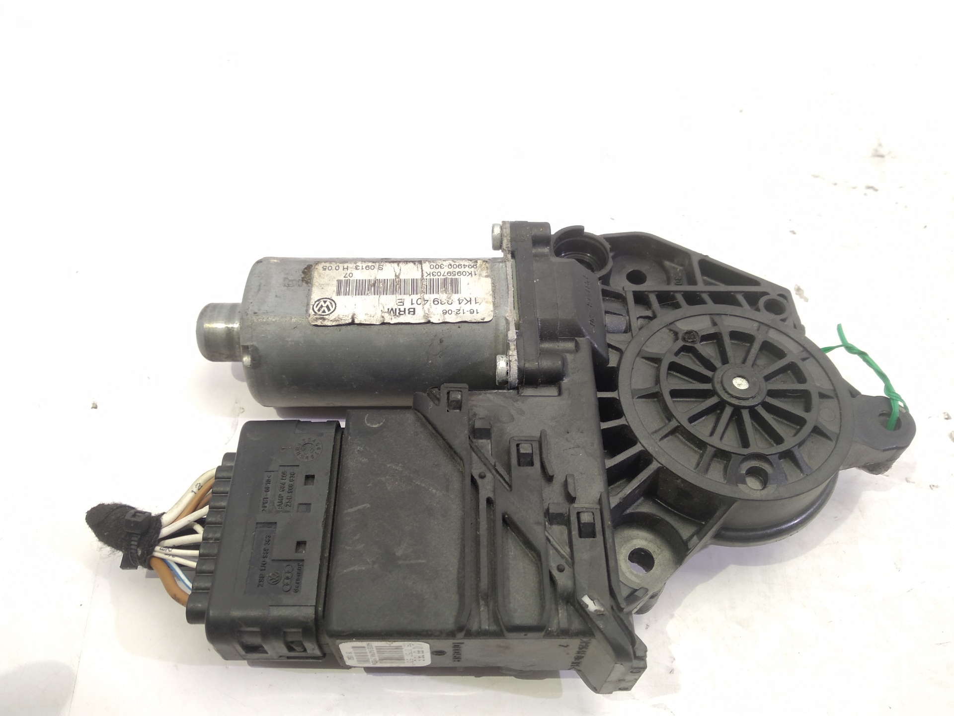 SKODA Octavia 2 generation (2004-2013) Rear Left Door Window Control Motor 1K0959795E 25956419