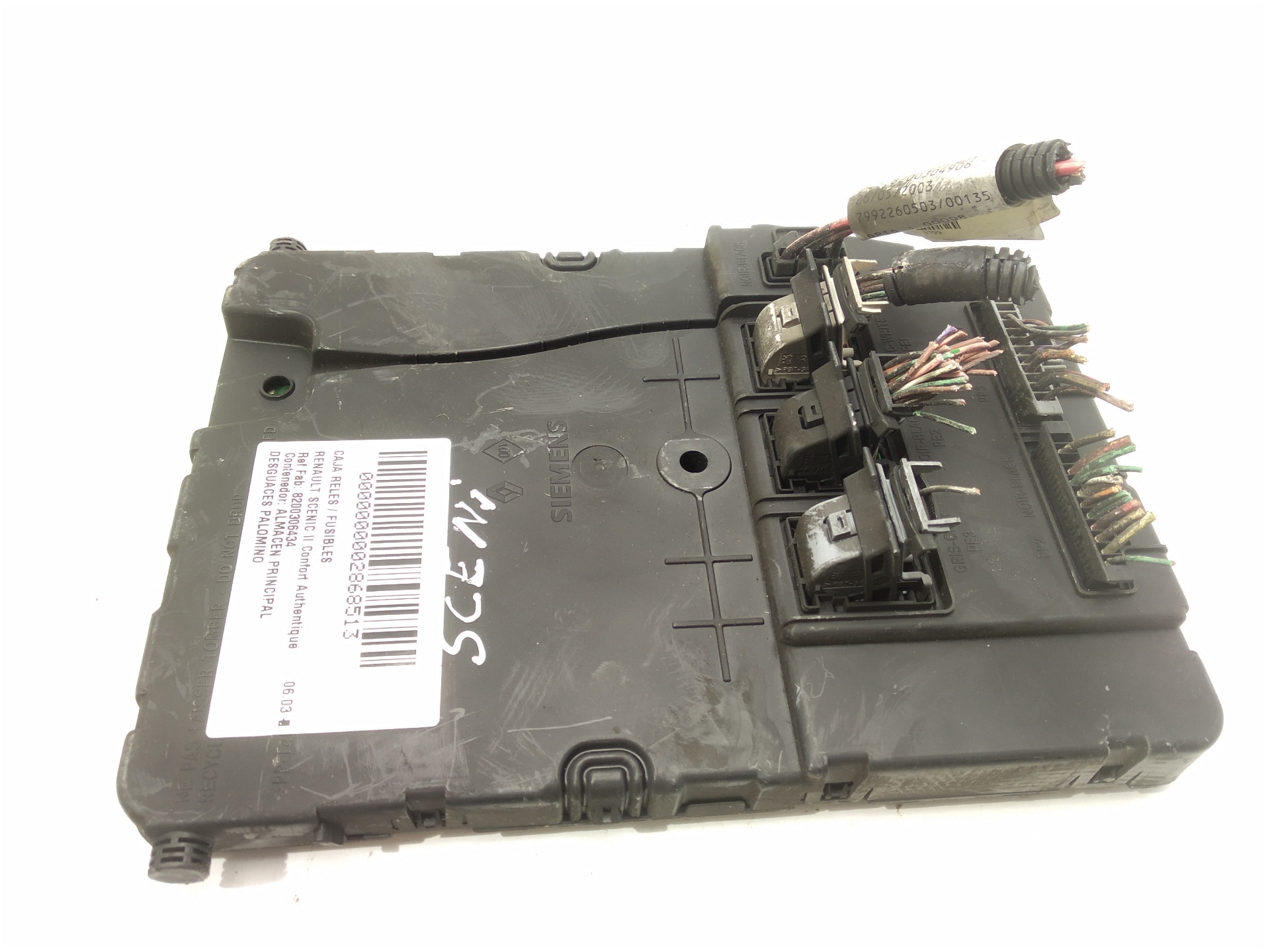 RENAULT Scenic 2 generation (2003-2010) Fuse Box 8200306434, 8200306434, 8200306434 24513682