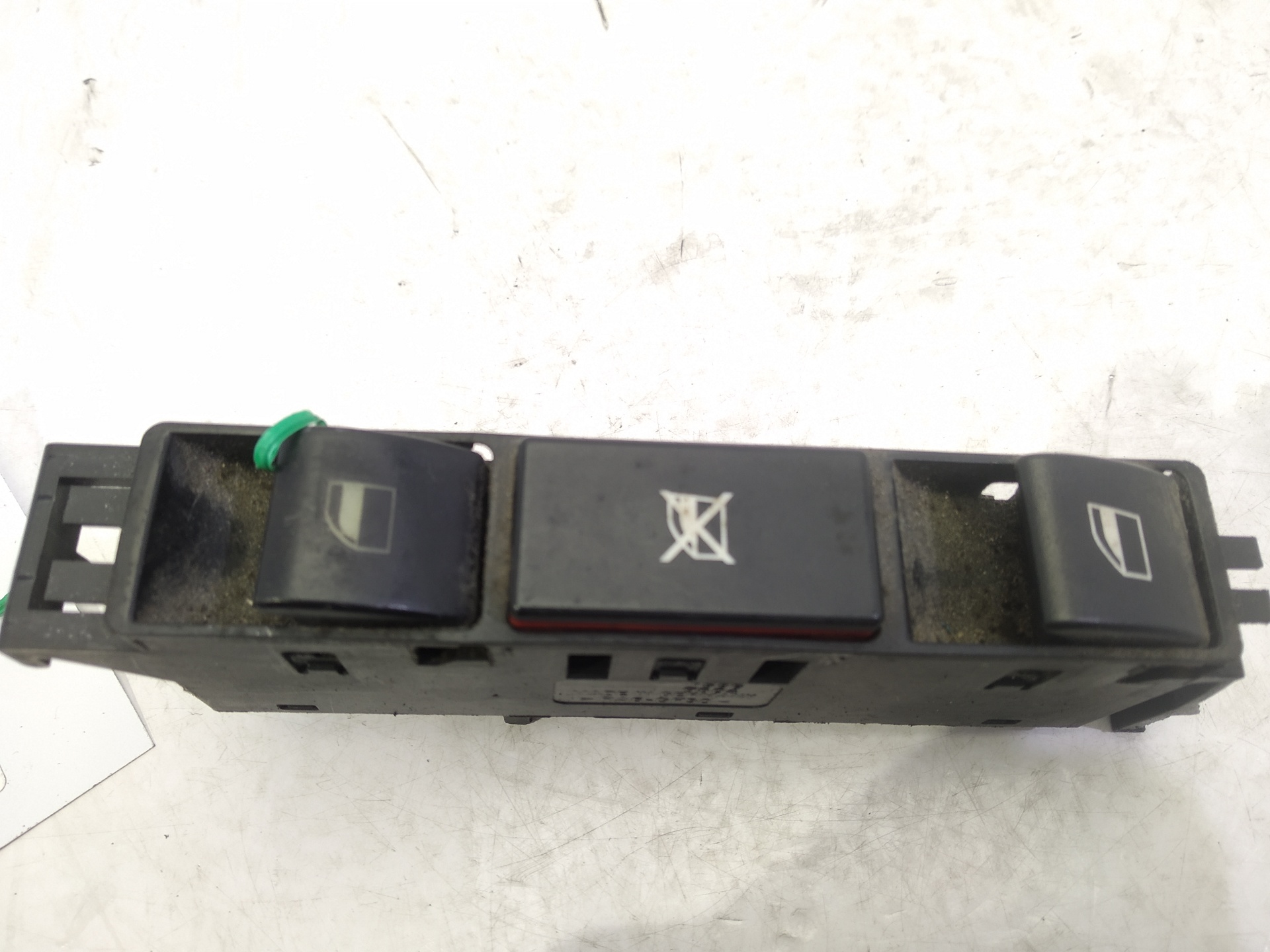 BMW 3 Series E46 (1997-2006) Front Left Door Window Switch 6902184 25300500