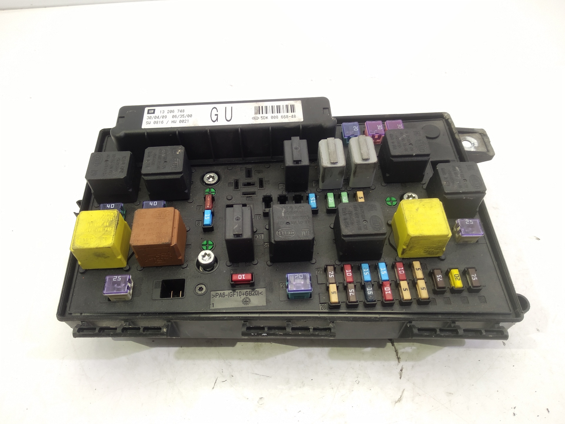 OPEL Astra J (2009-2020) Fuse Box 13206748 25304890