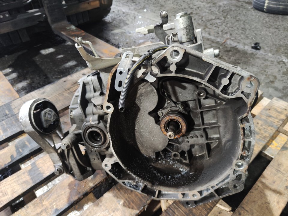 FORD USA Corsa D (2006-2020) Gearbox 55193621 23881352