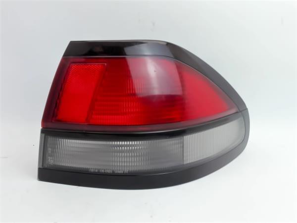 MAZDA 626 GE (1991-1997) Фонарь задний правый 22061825 20504023