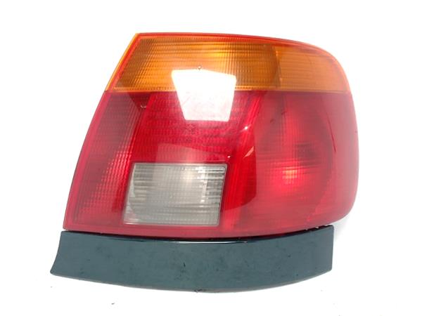 AUDI A4 B5/8D (1994-2001) Rear Right Taillight Lamp 20504915