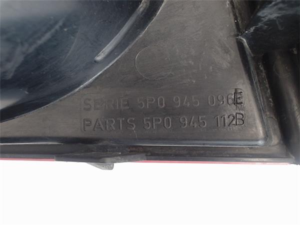 SEAT Altea 1 generation (2004-2013) Galinis dešinys žibintas 5P0945096E 24389585