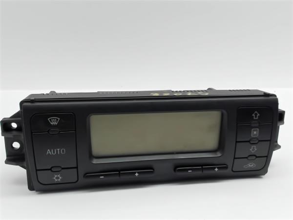 SEAT Leon 1 generation (1999-2005) Klimato kontrolės (klimos) valdymas 1M0820043D, 5HB007978 24988539