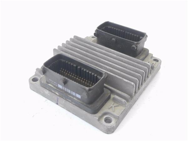 Centralina Y 17 DT 8973065751 de Opel Astra g hatchback (t98) 0-0 - pieza usada