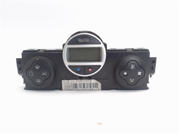 RENAULT Megane 2 generation (2002-2012) Klimato kontrolės (klimos) valdymas 8200413906 24989707