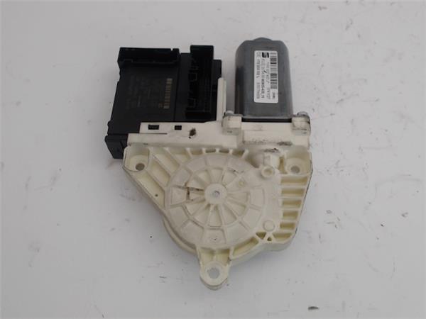 SEAT Leon 2 generation (2005-2012) Moteur de commande de vitre de porte avant droite 1K0959792P, F005S00349 24990084