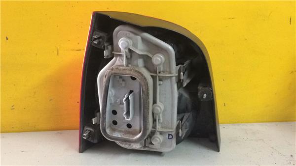 VOLKSWAGEN 4 generation (2001-2009) Feu arrière droit 6Q6945096B 20497185