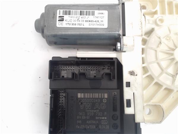 SEAT Leon 2 generation (2005-2012) Front Right Door Window Control Motor 1K0959792P, F005S00349 24990084