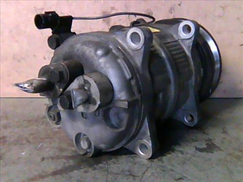 VOLVO V40 1 generation (1996-2004) Pompe de climatisation 30612618, 867B064431 20494487