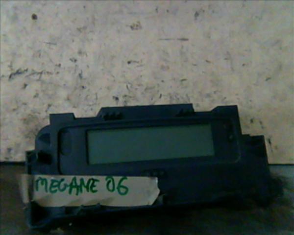 RENAULT Megane 2 generation (2002-2012) Внутренние часы 8200290543C 24987152