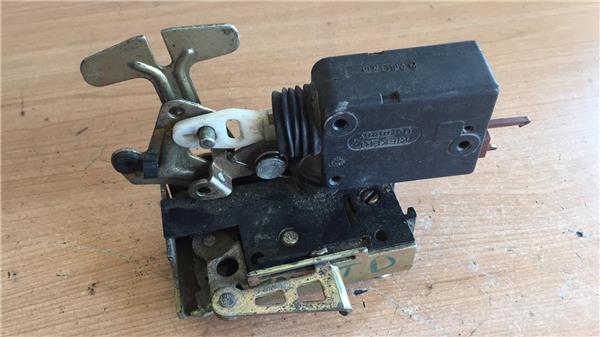 CITROËN Saxo 2 generation (1996-2004) Central locking control unit 20498404