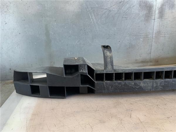Refuerzo paragolpes trasero K9K 766 8200258961 de Renault Modus i 2004-0 - pieza usada