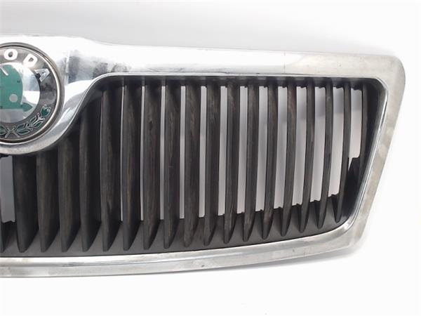 SKODA Octavia 2 generation (2004-2013) Priekinės radiatoriaus grotelės 1Z0853668 22532977