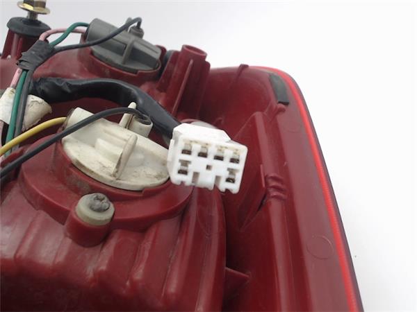 Rear lamp lh 020220999000 de Hyundai Accent (mc) 2006-0 - pieza usada
