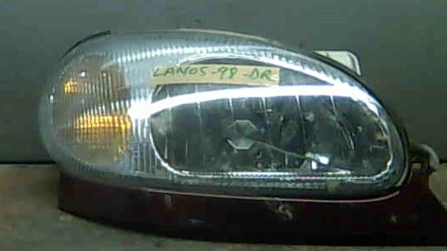 DAEWOO Lanos T100 (1997-2008) Front Right Headlight 20494196
