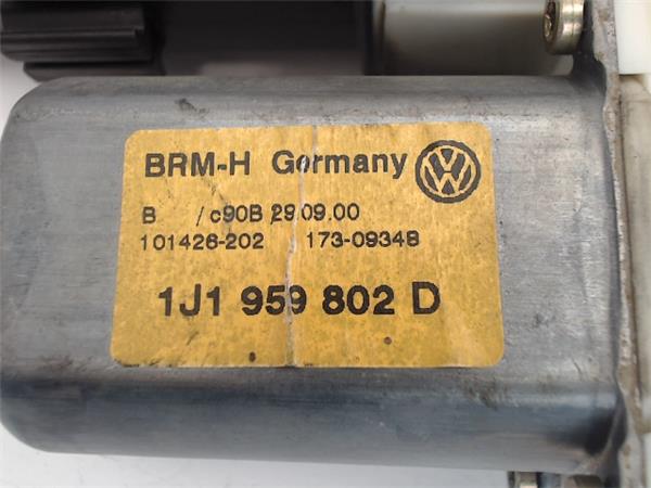 VOLKSWAGEN Golf 4 generation (1997-2006) Moteur de commande de vitre de porte avant droite 1J1959802D, 17309348 25160576