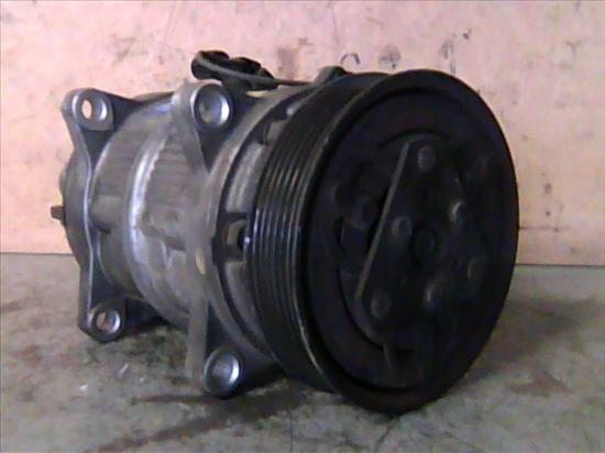 VOLVO V40 1 generation (1996-2004) Pompe de climatisation 30612618, 867B064431 20494487