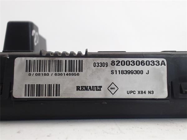 RENAULT Megane 2 generation (2002-2012) Alte unități de control 8200306033A,S118399300J/UPC-84-N3 19569116