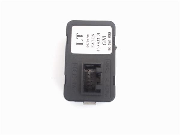 OPEL Zafira A (1999-2003) Front Left Door Window Switch 90561088,13363201 22970713