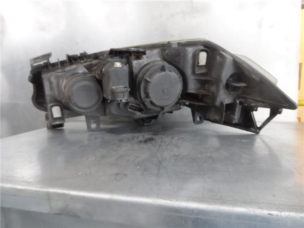 RENAULT Megane 2 generation (2002-2012) Priekinis dešinys žibintas 8200073221J 24700179