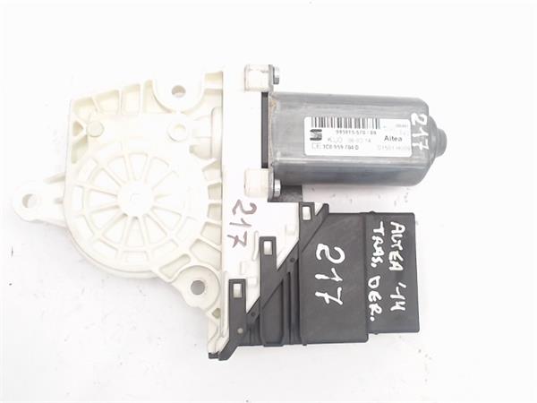 SEAT Altea 1 generation (2004-2013) Rear Right Door Window Control Motor 3C0959704D, C12696-101/995915-570 24700396