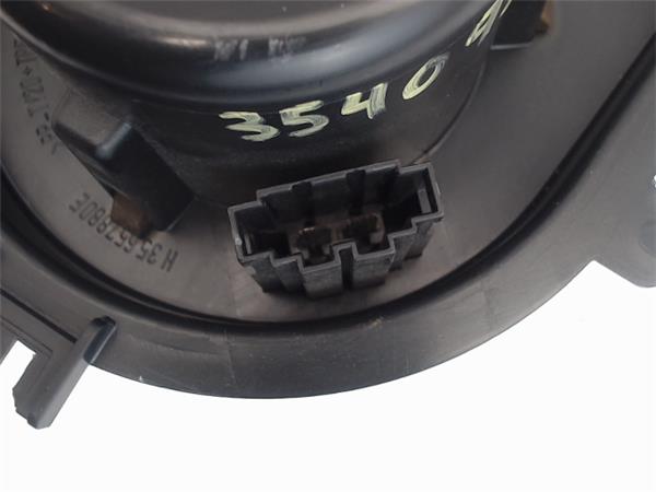 VOLKSWAGEN Golf 4 generation (1997-2006) Fűtésventilátor F667325R 24990559