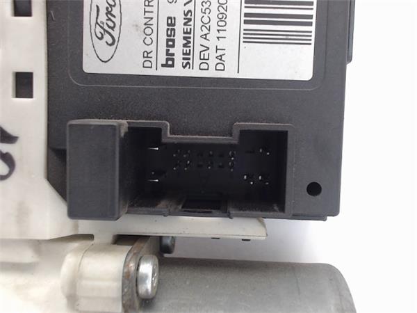 Motor elevalunas trasero izquierdo 981536-103 de Ford Focus berlina (cap) 2004-0 - pieza usada