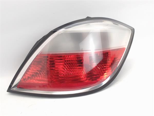 OPEL Astra H (2004-2014) Galinis dešinys žibintas 1222112, 2202438 24389572