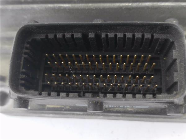 Centralina Y 17 DT 8973065751 de Opel Astra g hatchback (t98) 0-0 - pieza usada