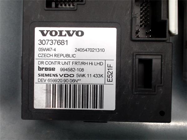 VOLVO V50 1 generation (2003-2012) Front Right Door Window Regulator 30737681 24700500