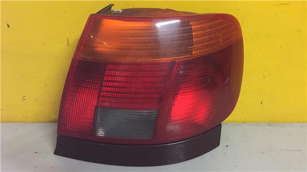 AUDI A4 B5/8D (1994-2001) Rear Right Taillight Lamp 8D0945096 20497175