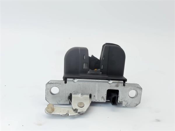 SEAT Ibiza 3 generation (2002-2008) Замок крышки багажника 6L6827505A 20504994