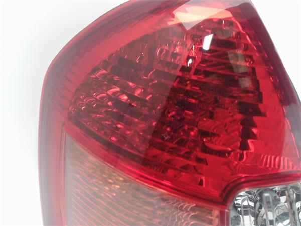 Rear lamp lh 020220999000 de Hyundai Accent (mc) 2006-0 - pieza usada