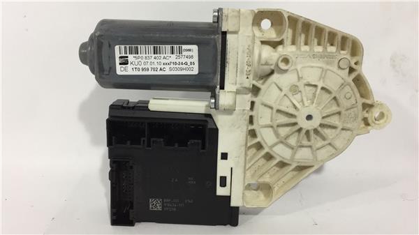 SEAT Altea 1 generation (2004-2013) Front Right Door Window Control Motor 3C0959792A,1T0959702AC 21112094