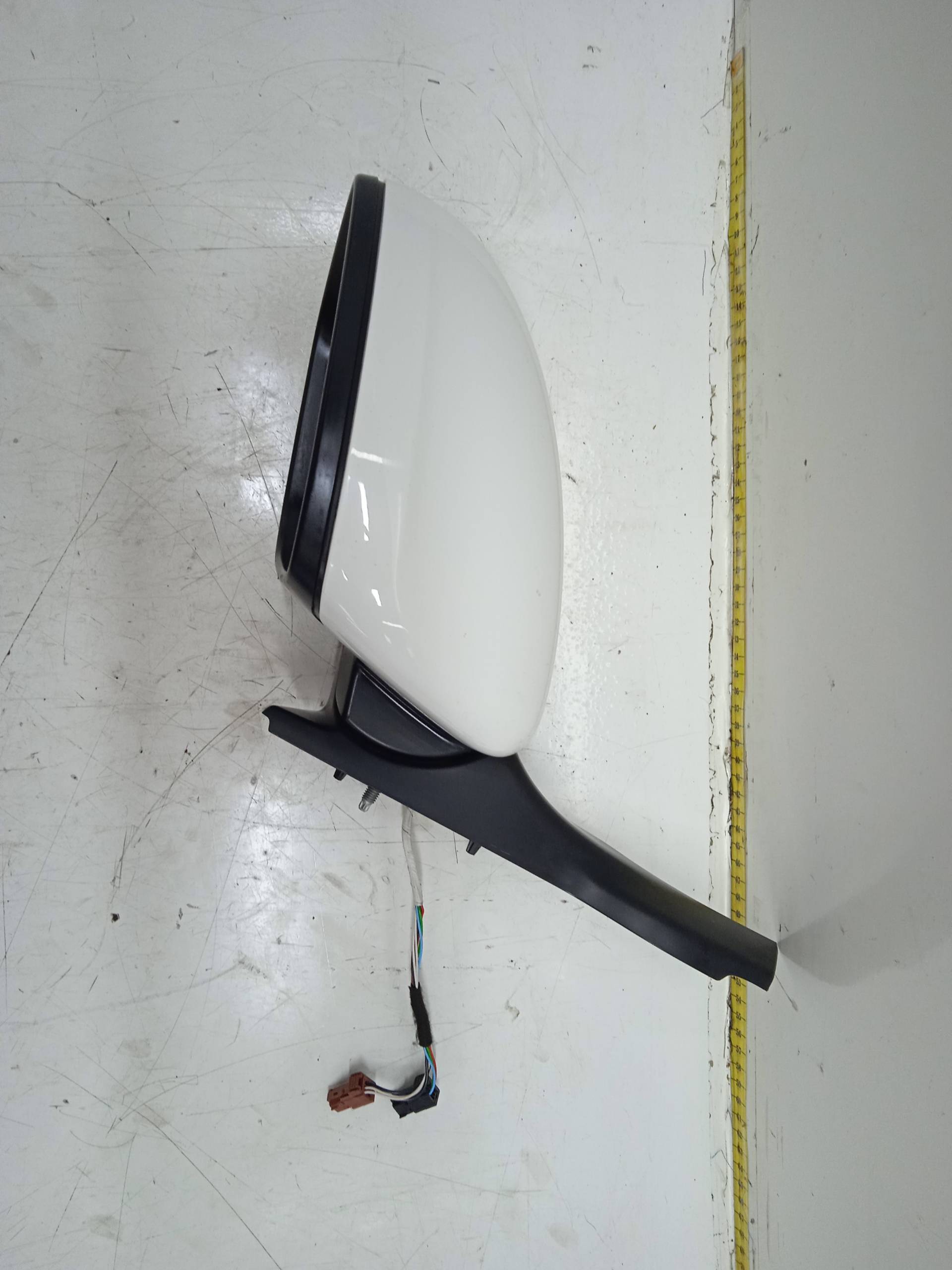 PEUGEOT 208 Peugeot 208 (2012-2015) Left Side Wing Mirror E20211047 24326455