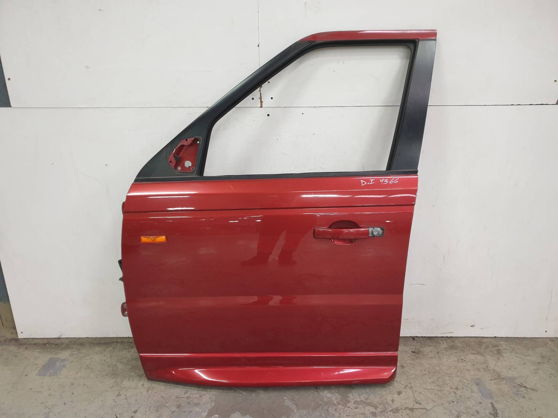 LAND ROVER Range Rover Sport 1 generation (2005-2013) Front Left Door BDA790090 24338761