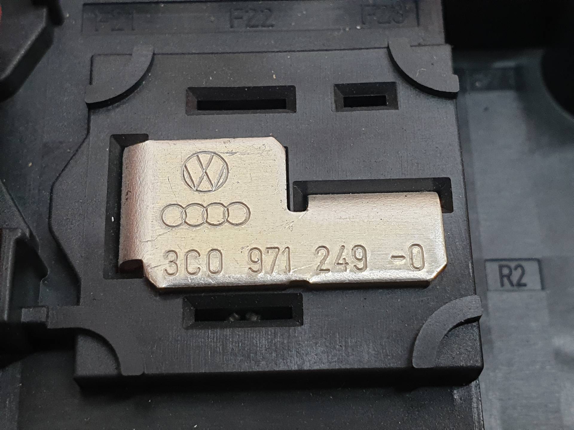 AUDI A3 8P (2003-2013) Boîte à fusibles 1K0937125A 25568816