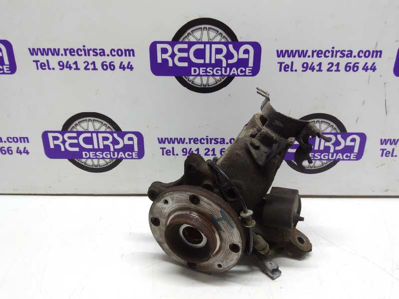 CITROËN Xsara Picasso 1 generation (1999-2010) Front Left Wheel Hub 24317845