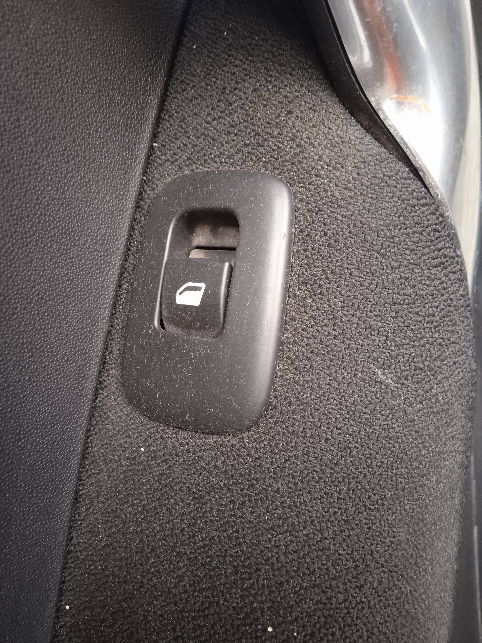 CITROËN DS3 1 generation (2010-2015) Rear Right Door Window Control Switch 24332042