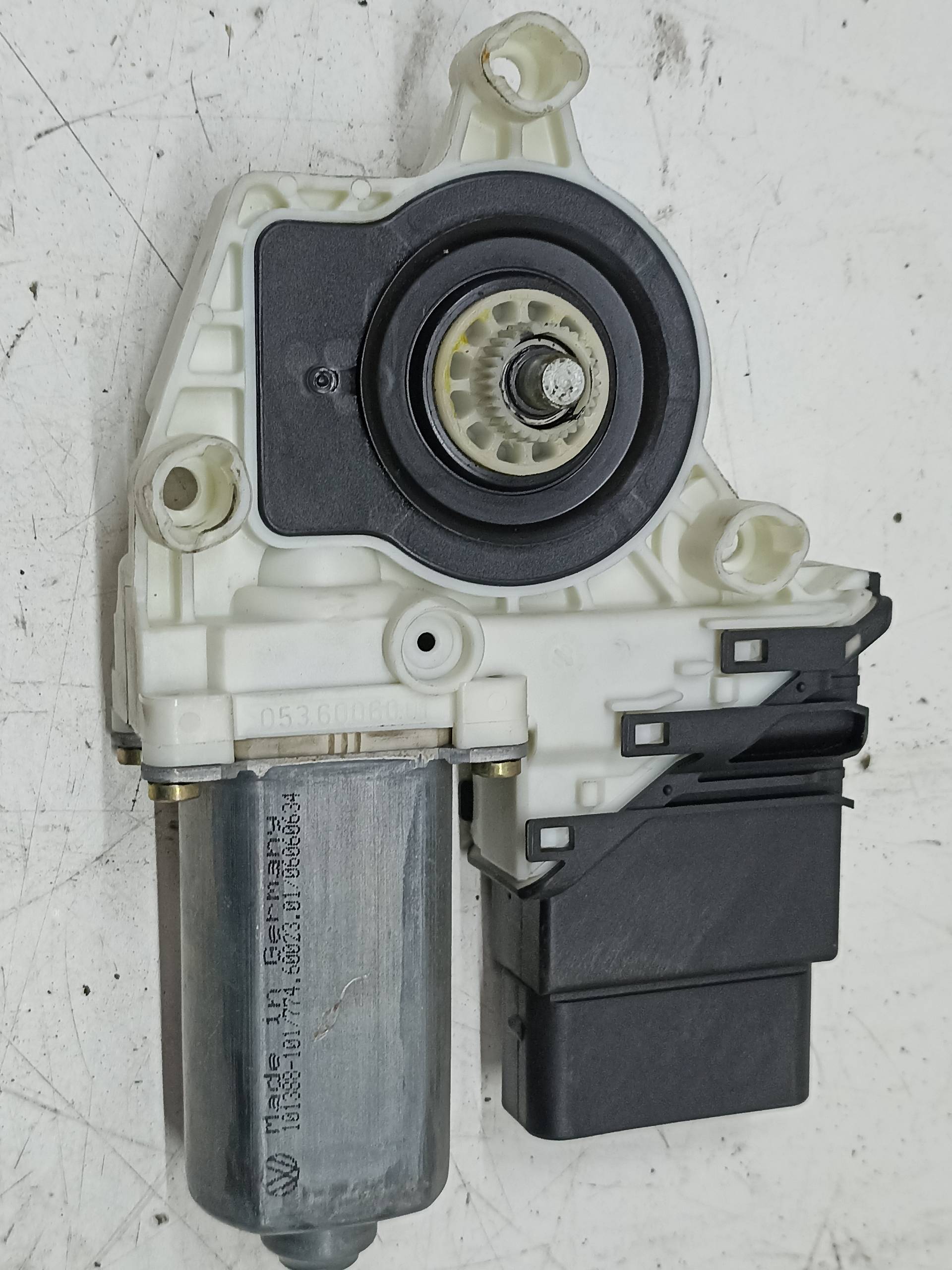 SUBARU Leon 1 generation (1999-2005) Rear Right Door Window Control Motor 1J4959812C 24331174