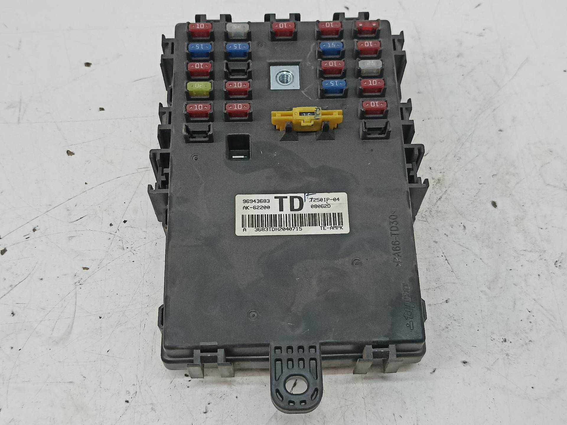 FORD USA Aveo T200 (2003-2012) Fuse Box 96943683 24310972