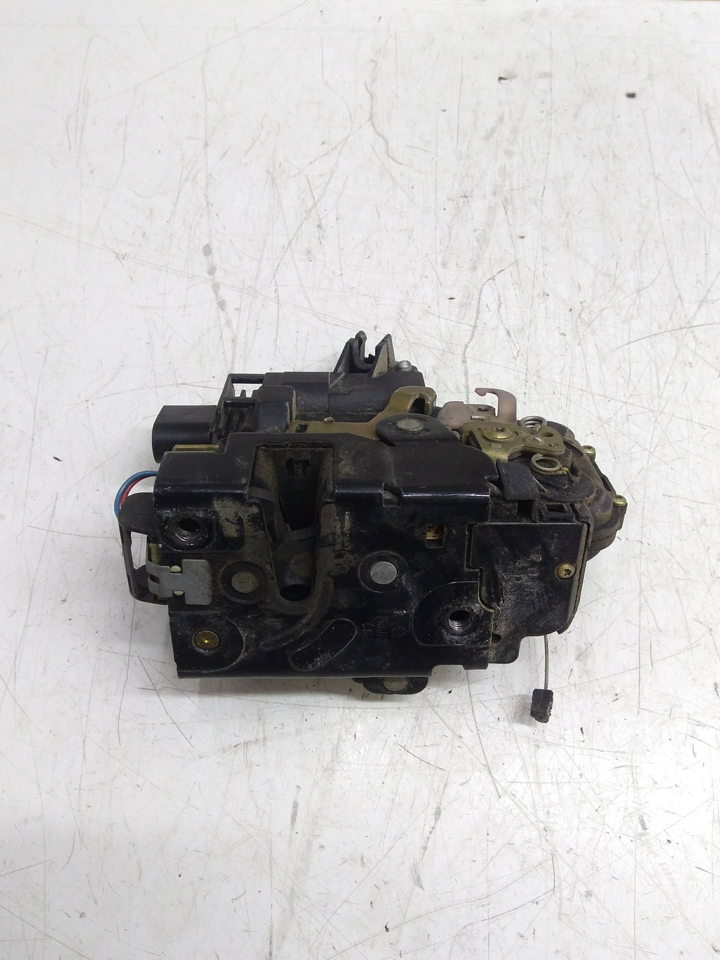 NISSAN Toledo 2 generation (1999-2006) Front Right Door Lock 330064579126,126 24315480