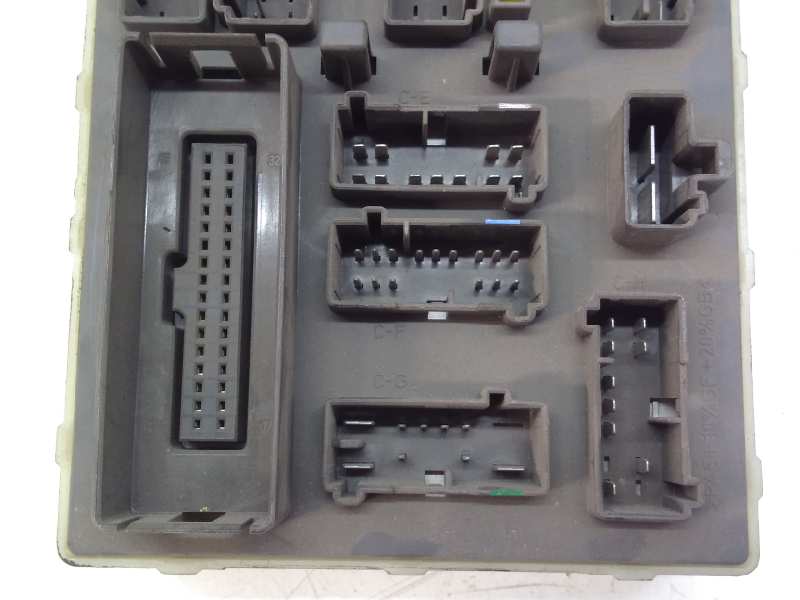 PEUGEOT Focus 1 generation (1998-2010) Fuse Box 98AG14A073AH 24316842