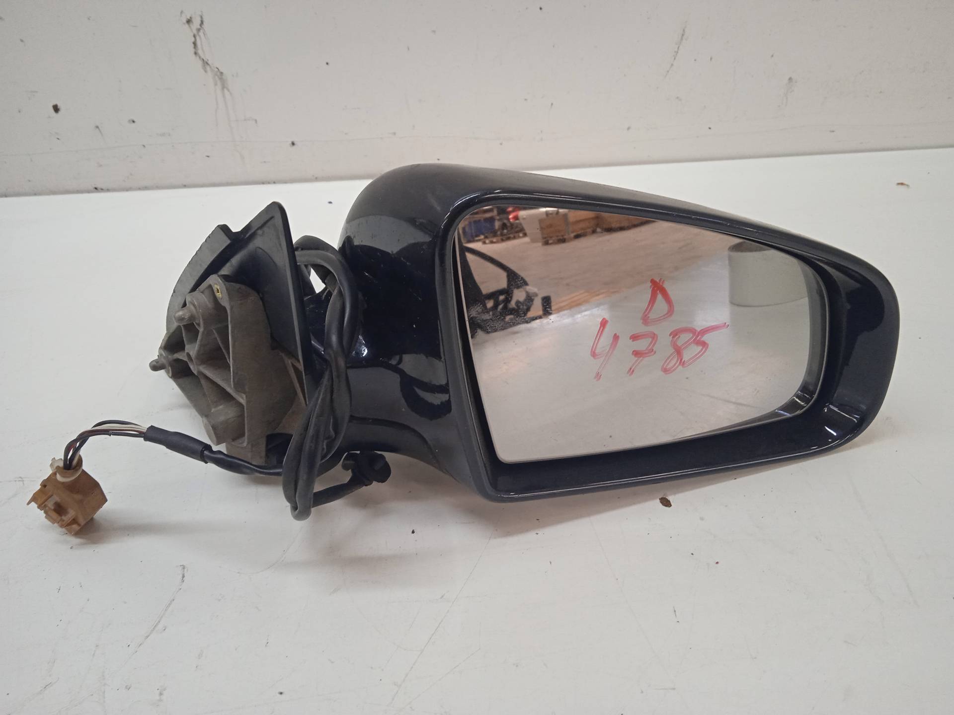 AUDI A4 B6/8E (2000-2005) Зеркало передней правой двери 8E1858532AA 24336410