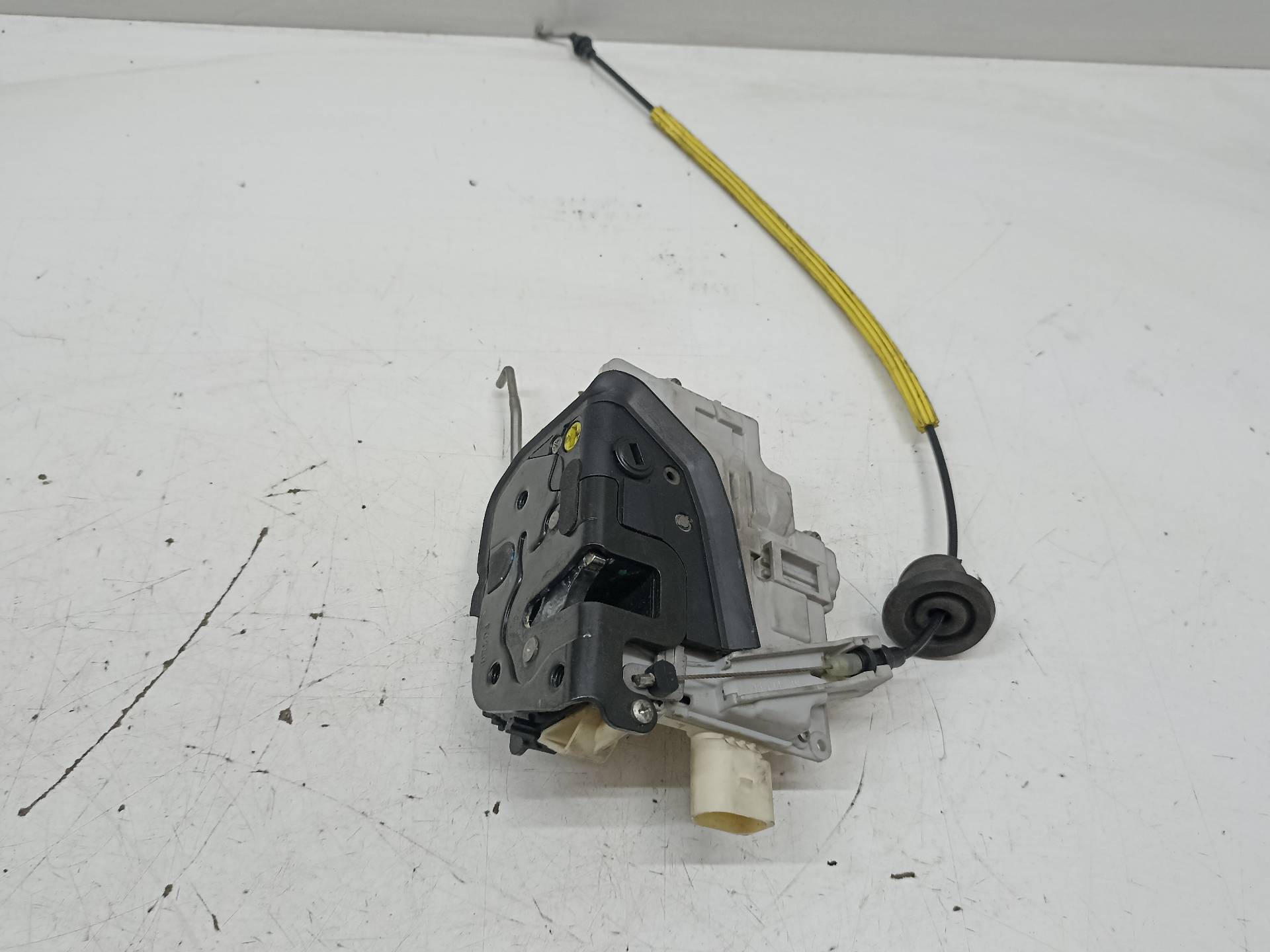 AUDI A6 C6/4F (2004-2011) Rear Left Door Lock 4F0839015 24316382