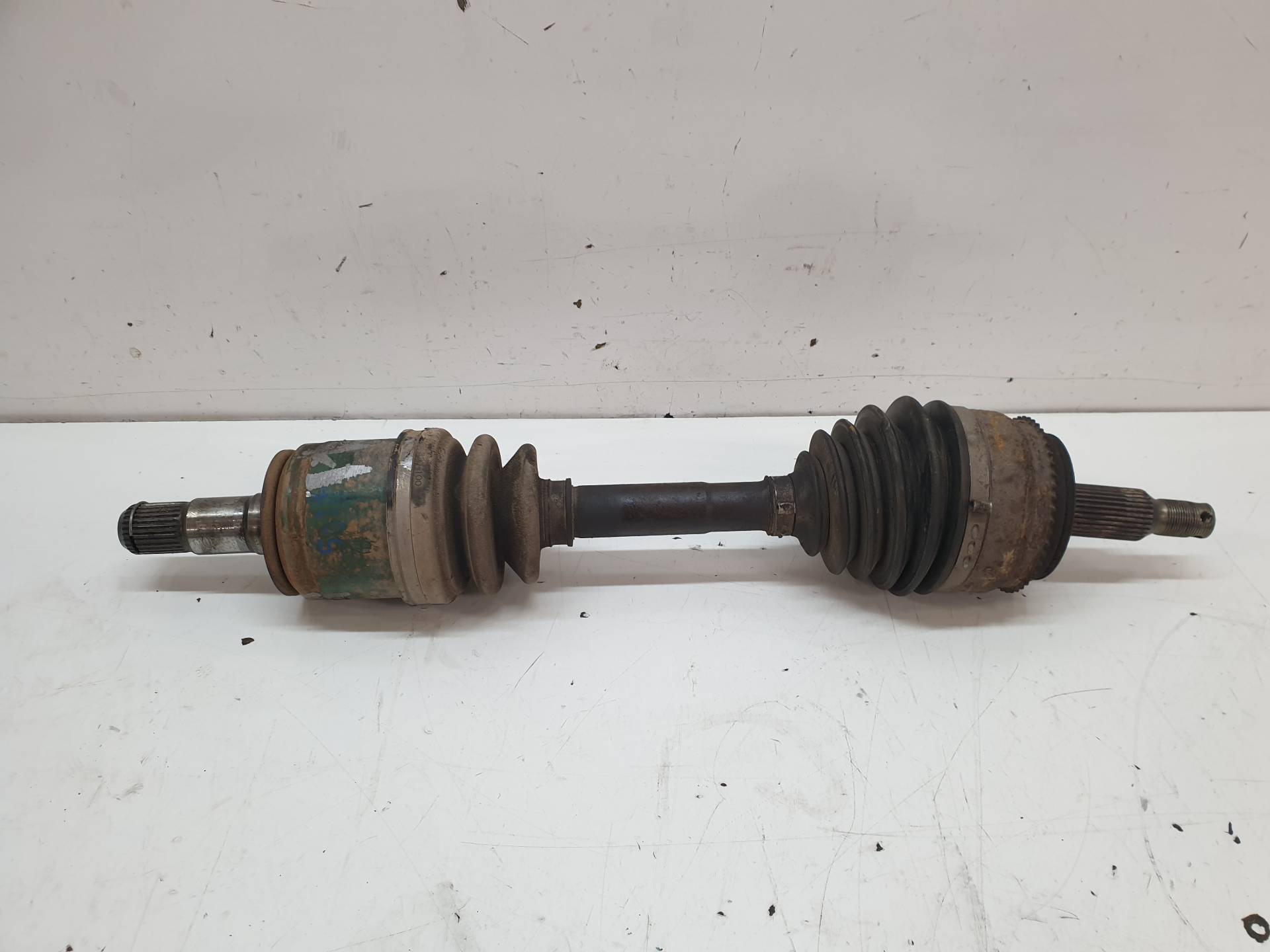 VOLKSWAGEN LT 1 generation (1975-1995) Front Left Driveshaft MR528642 25569485