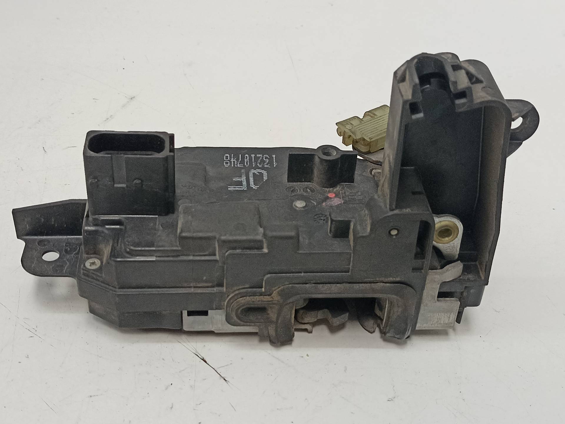 OPEL Astra J (2009-2020) Vasemman etuoven lukko 13210748 24312882