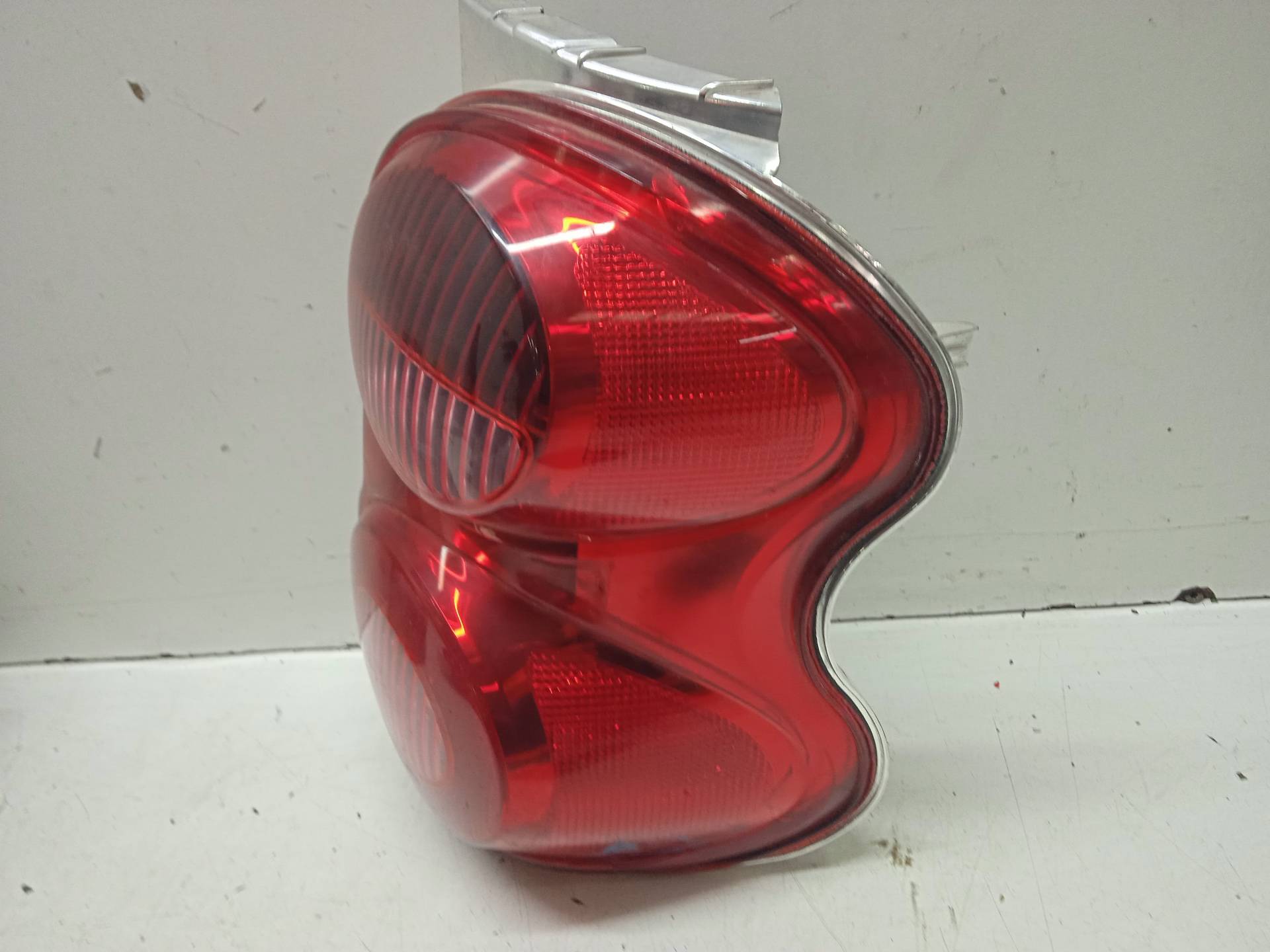 SMART Fortwo 2 generation (2007-2015) Rear Right Taillight Lamp A4518200264 24335425